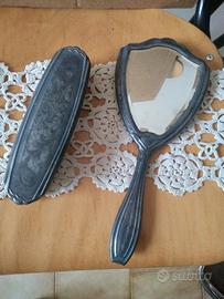 SPAZZOLA e SPECCHIO DA TOILETTE 