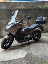 HONDA INTEGRA S  750 DCT