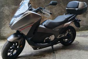 HONDA INTEGRA S  750 DCT