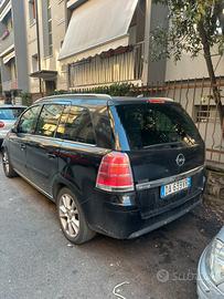 Opel zafira 7 posti