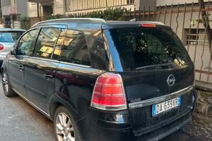 Opel zafira 7 posti