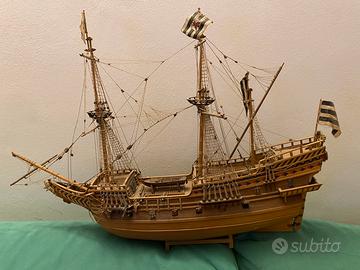 Galeone Roter Lower modello navale statico