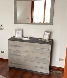 Comò, comodini, specchio