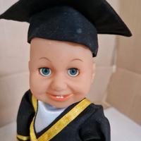 bambino con tunica in movimento 