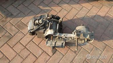 ET4 LX 125 : motore testa volano carter cilindro