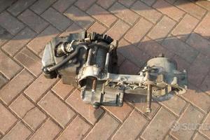 ET4 LX 125 : motore testa volano carter cilindro