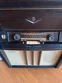Radio giradischi Grundig