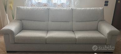 Divano letto quattro posti