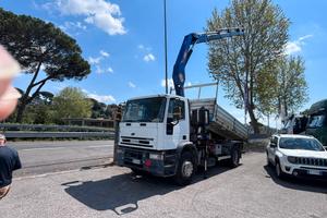 Iveco eurocargo 180E280 gru e ribaltabile