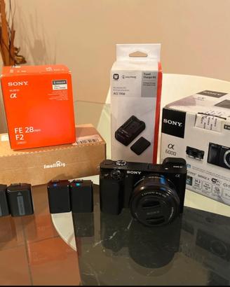 Fotocamera Sony A6000 + obb. SEL28F20 + accessori