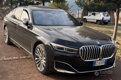 bmw 745 e  benzina  più  elettrica  ri aricabile 