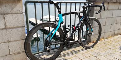 Bici corsa strada Pinarello Dogma F8 Sky