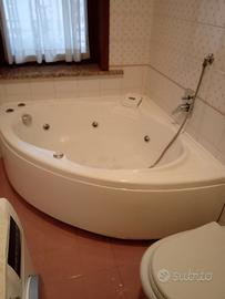 Vasca da bagno angolare