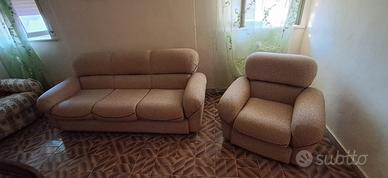 Divano piu 2 poltrone