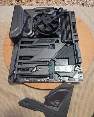 Blocco ASUS ROG Maximus IX Formula con i7 e SSD