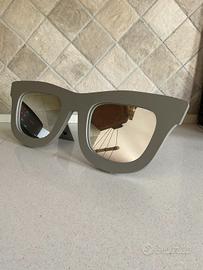 Specchio / cornice a forma di occhiale