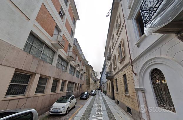 Posti letto con balcone a Novara