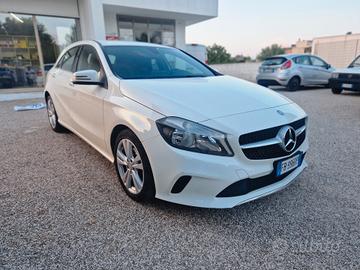Mercedes-benz A 200 180 d Premium