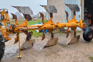 Aratro trivomere moro