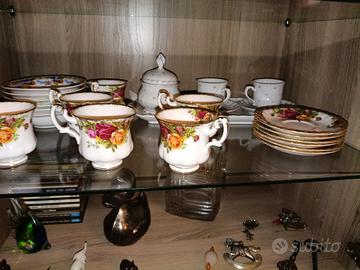vintage tazze da thè Royal Albert finiture in oro 
