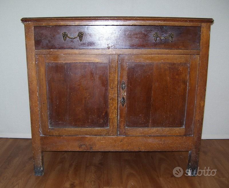 Subito Cose vecchie di Melfer Srl Piccola credenza primi '900 da