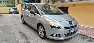 PEUGEOT 5008 7 POSTI