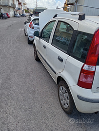 Panda con gancio di traino, come nuova