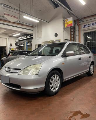 Honda civic 1.4 neopatentati5p tenuta da meccanico