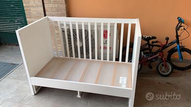 Lettino singolo con materasso