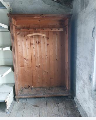 armadio in legno senza ante