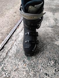 sci racchette e scarponi 