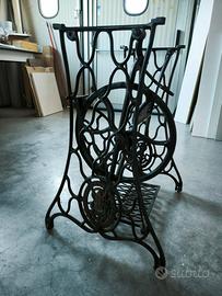 Singer base originale in ghisa , inizio 900