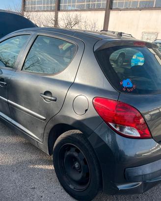 Peugeot 207 (2006) 1.4 8v 73Kw