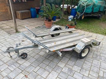 Rimorchio moto satellite