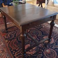 Tavolo in noce Siciliano 900