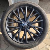 4 Cerchi in lega Toyota + gomme estive 215-50 r18