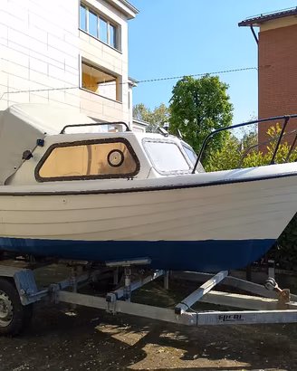 Pilotina Gobbi 5 m con carrello 1300 kg