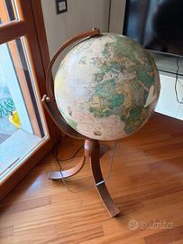 Mappamondo vintage