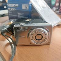 OLYMPUS macchina fotografica Digitale 