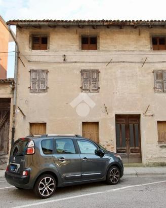 CASA SEMINDIPENDENTE A PALMANOVA