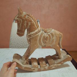 Soprammobile cavallo di legno 