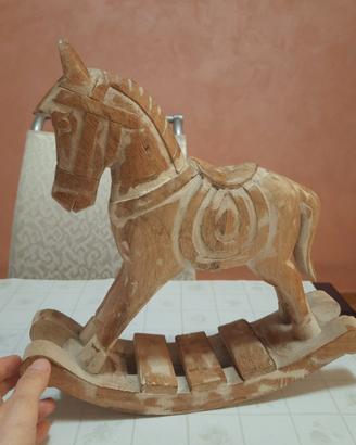 Soprammobile cavallo di legno 