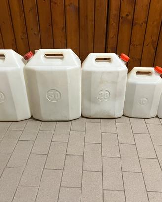 Taniche in plastica per liquidi