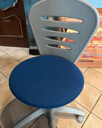 Sedia con ruote girevole