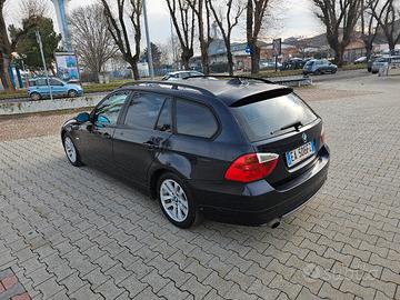 BMW 320d sw 2.0 diesel cambio automatico anno 2010