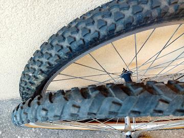 RUOTE MOUNTAIN BIKE COMPLETE  DA 28 - 26 - e 24