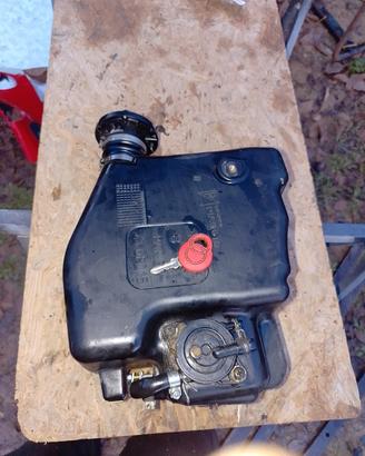 serbatoio con chiave Gilera runner 