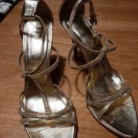 Scarpe da cerimonia due Leoni Varese da donna.