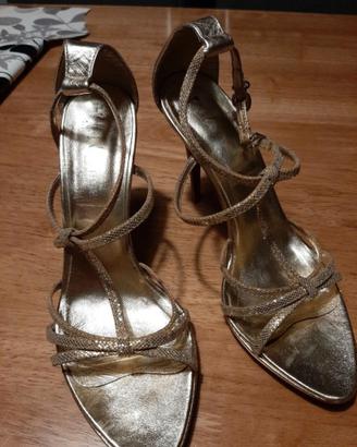 Scarpe da cerimonia due Leoni Varese da donna.