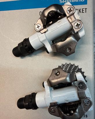 Pedali Shimano sgancio rapido